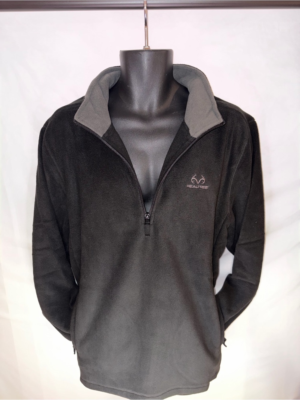 Realtree Men's Black Fleece Half-Zip with Gray Collar